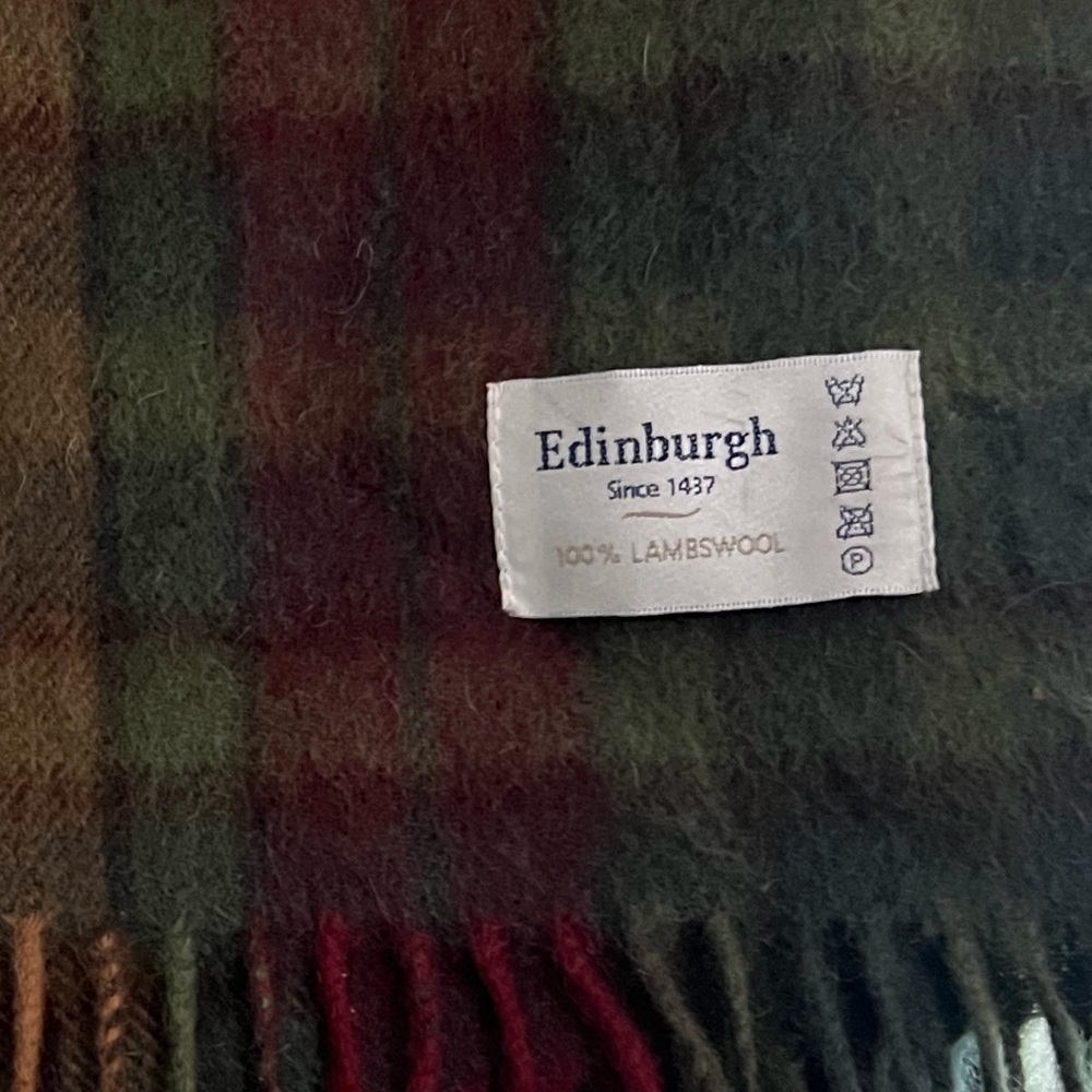 Edinburgh Lambswool Tartan Scarf - Picture 2 of 3